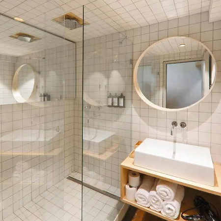 Graace House *