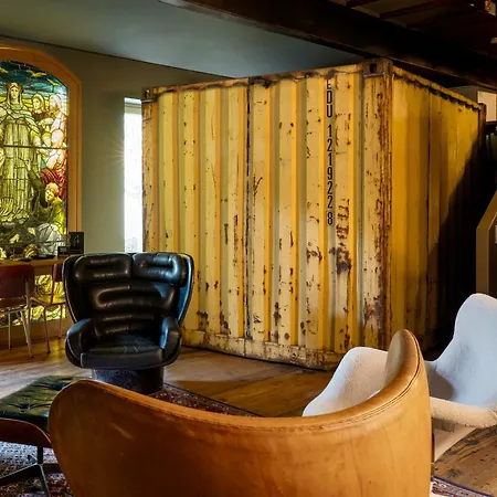 Graace House *