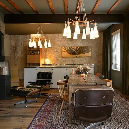 Graace House *