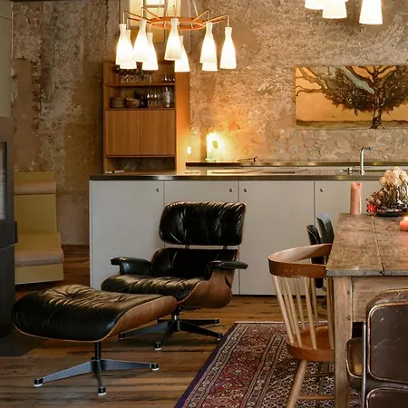 Daire Graace House *